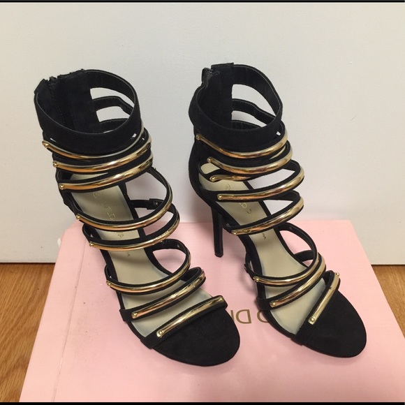 Wild Diva strappy heels - Picture 4 of 5